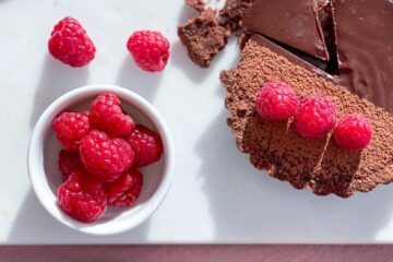 Vegan and gluten free chocolate and raspberries tarts - Marta in the jar