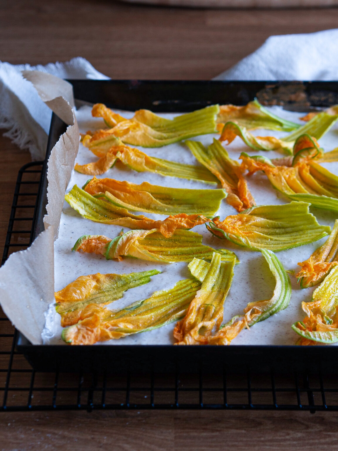 Zucchini blossoms and anchovies flatbread (Glutenfree) Marta in the jar