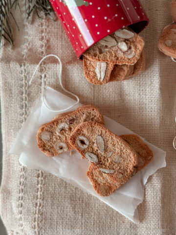 almond and hazelnut thin cookies gluten-free