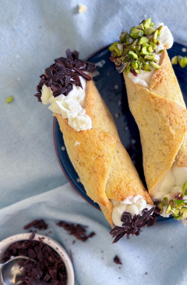 Baked gluten-free Italian cannoli