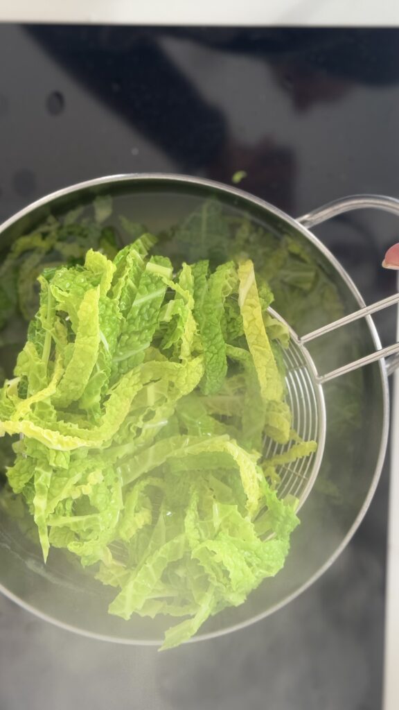 spaghetti with savoy cabbage recipe